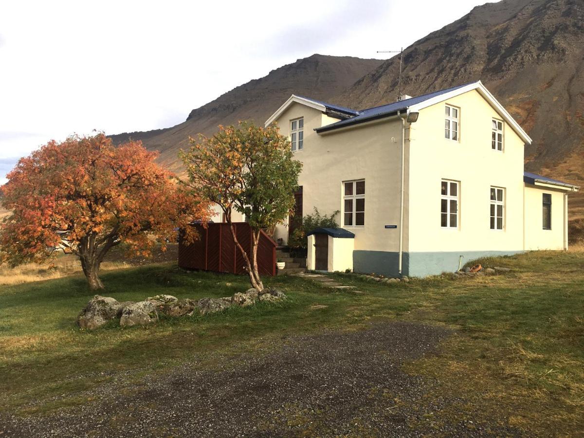 Korpudalur Hi Hostel Flateyri Esterno foto